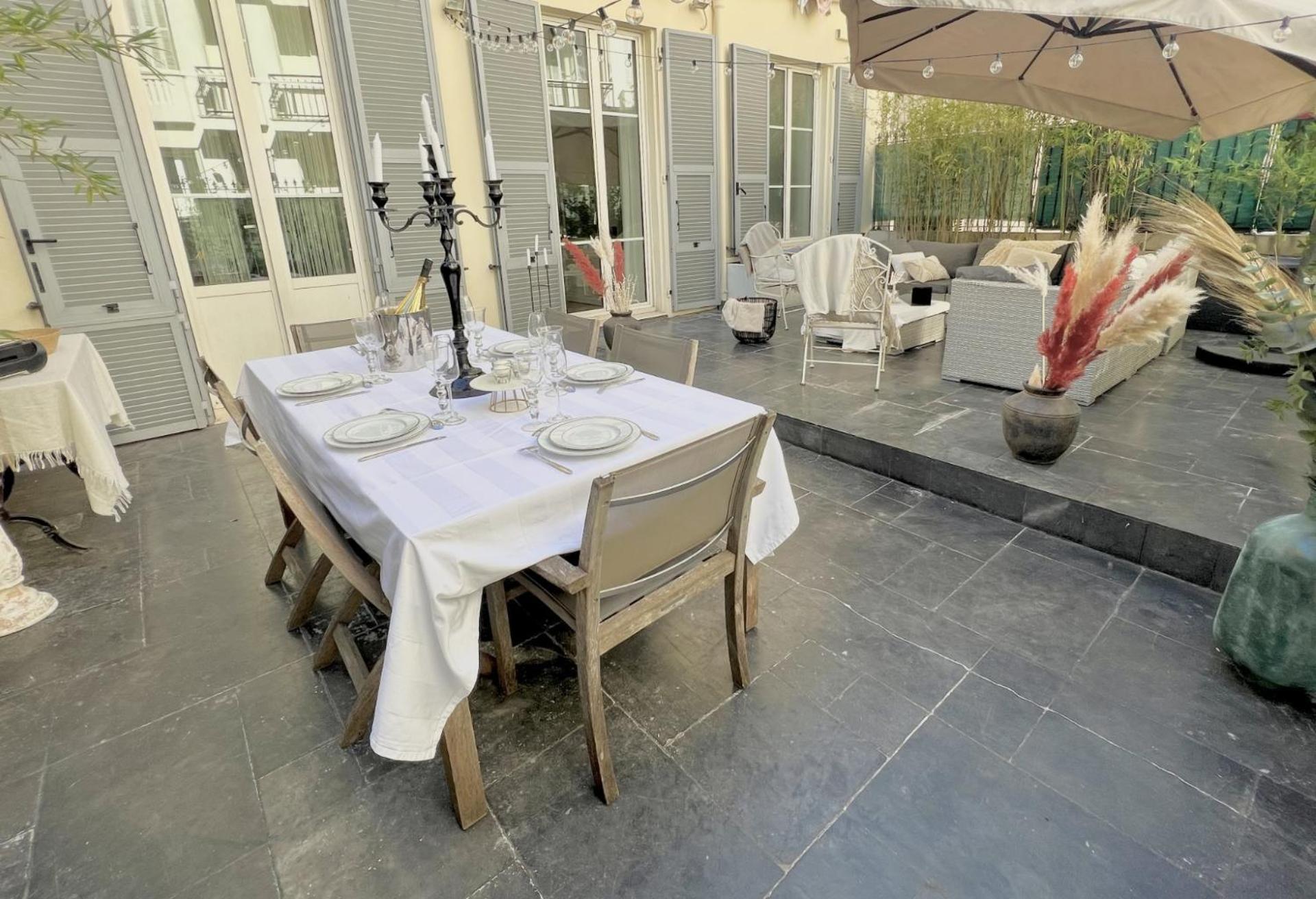Superbe Appartement De 105 M2, Hyper Centre Avec Terrasse, Parking, A 5 Min De La Mer 尼斯 外观 照片