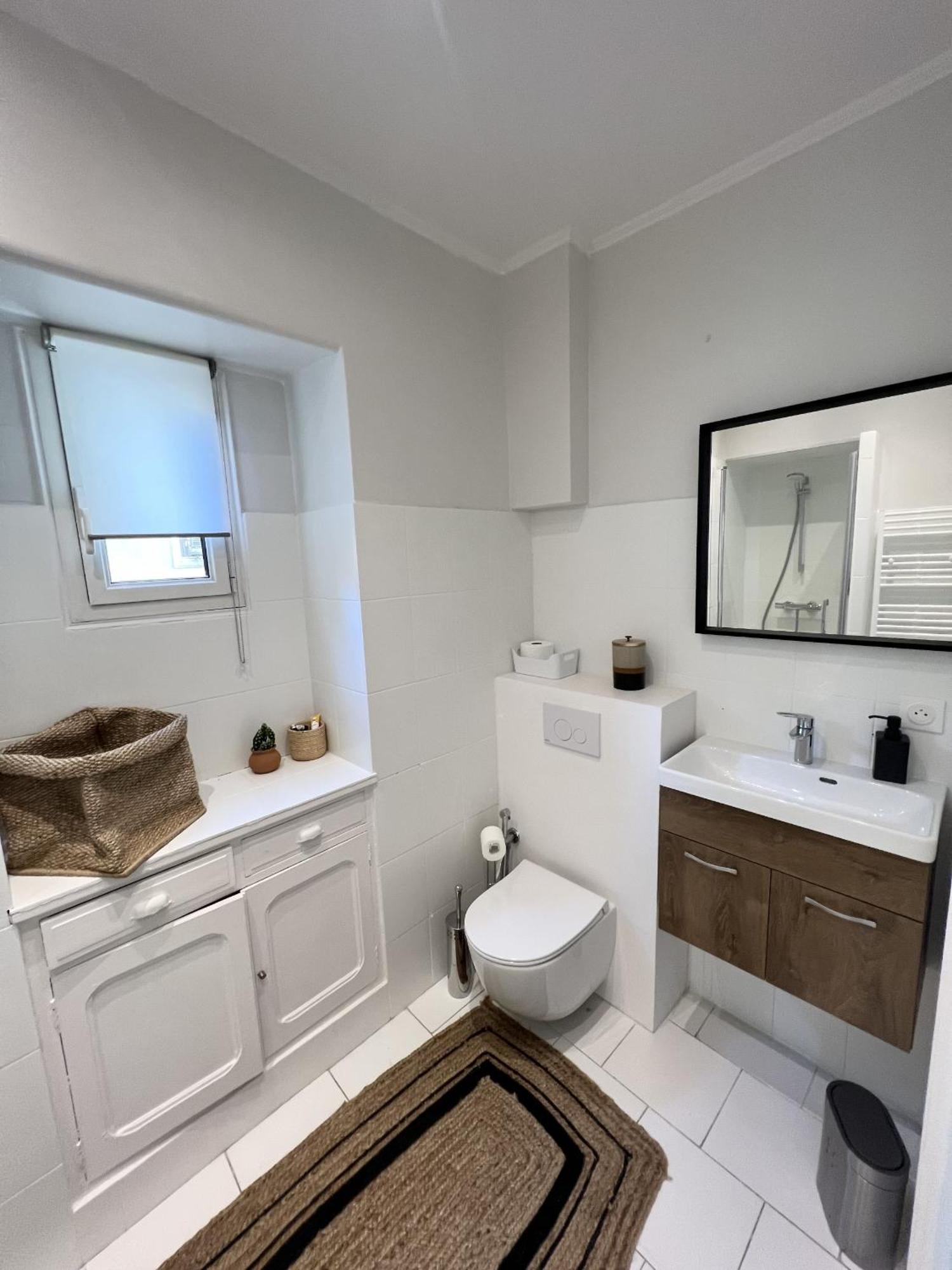 Superbe Appartement De 105 M2, Hyper Centre Avec Terrasse, Parking, A 5 Min De La Mer 尼斯 外观 照片